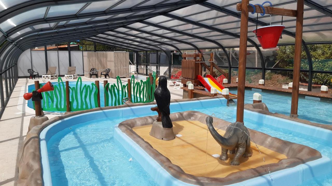 Camping Les Terrasses De Dordogne Rouffignac Saint-Cernin Exterior photo