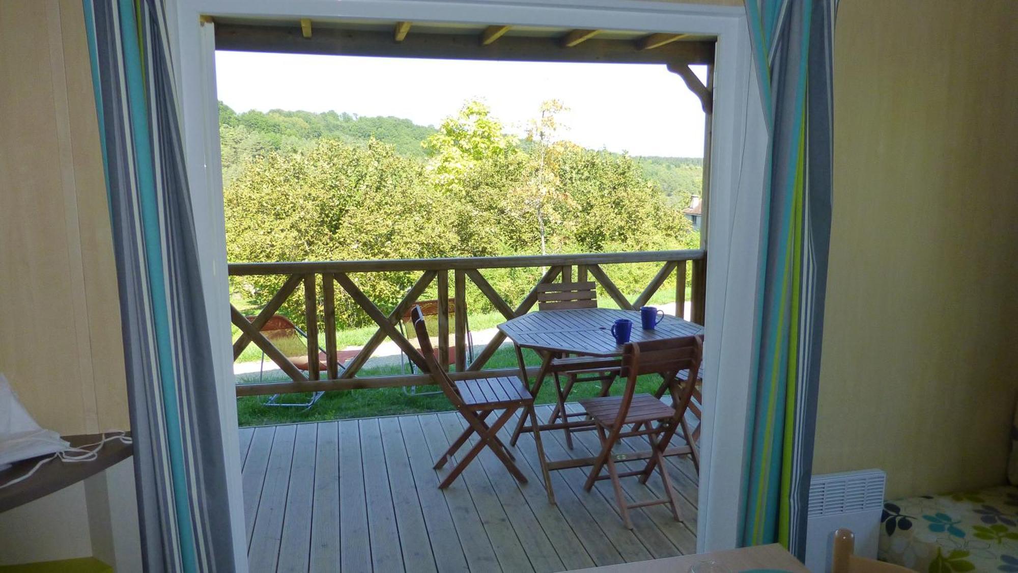 Camping Les Terrasses De Dordogne Rouffignac Saint-Cernin Room photo