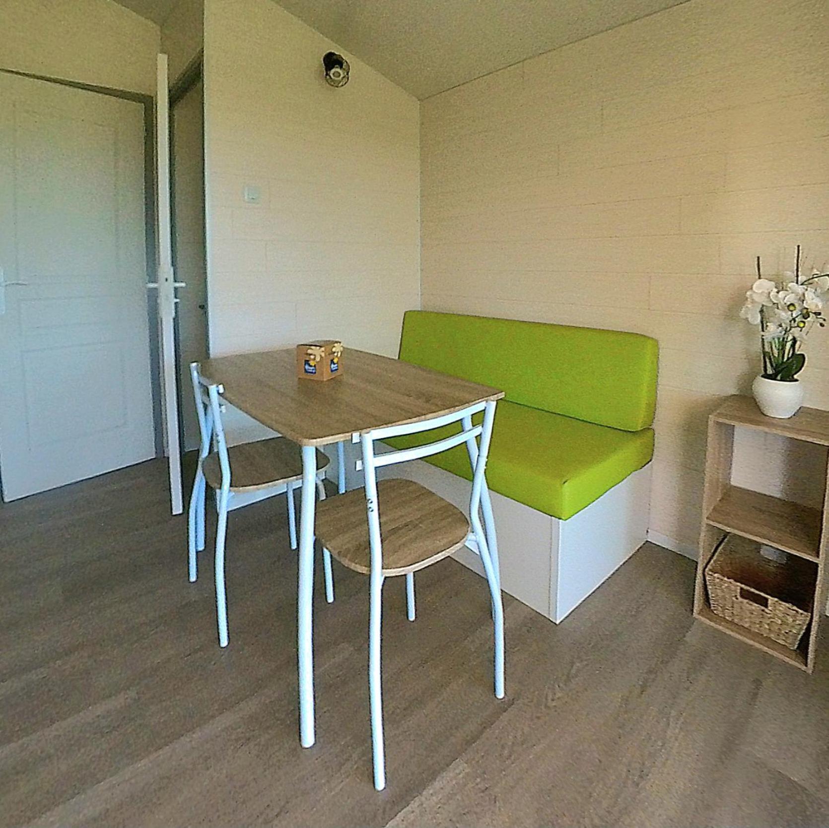 Camping Les Terrasses De Dordogne Rouffignac Saint-Cernin Room photo