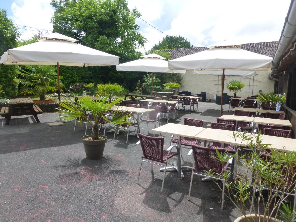 Camping Les Terrasses De Dordogne Rouffignac Saint-Cernin Exterior photo